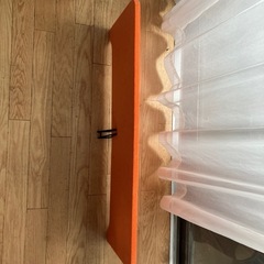 机、テーブルの上に置いて使うパーテーションの画像