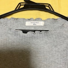 灰色　長袖　の画像