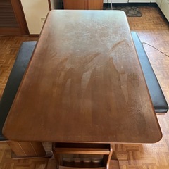 ダイニングテーブル