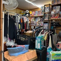 お洋服　1枚　100円　やってます😊の画像