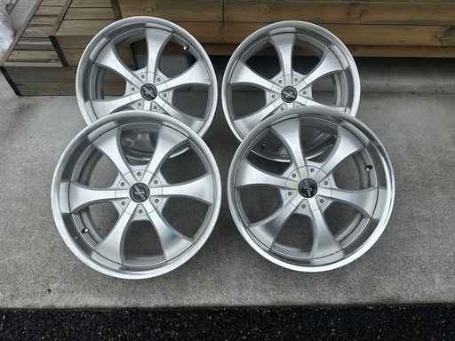 ファブレスYS13-900Pアルファードに使用114.3深リム