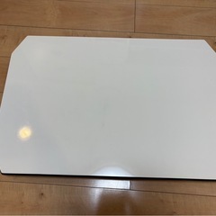 【中古　引越し処分品】折りたたみ式の美品のローテーブル　座卓の画像