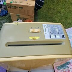 ペーパーシュレッダー