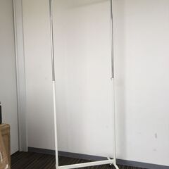 ○ハンガーラック 幅66㎝(フック掛け幅56㎝)×奥行42㎝ 高さ調整可能高さ110-190㎝程度 収納家具 衣装収納 衣類掛け キャスター 中古品(NF250525)360-470の画像