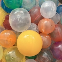 ガチャガチャ　空カプセル