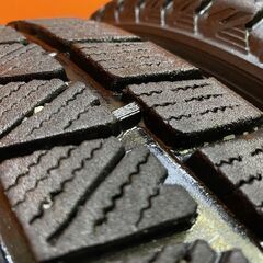 BS BRIDGESTONE BLIZZAK DM-V3 255/45R20 20インチ スタッドレス 4本 22年製 ベンツ/GLA/GLB/GLC/GLCクーペ/GLE等　(KTN384) の画像