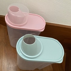 【2個セット】ペット用　エサ入れ　計量カップ付き　の画像