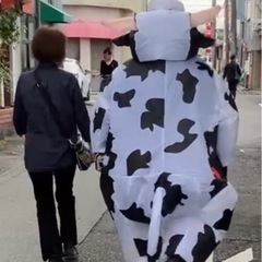 イベントに引っ張りだこ、着ぐるみ宣伝マン − 三重県