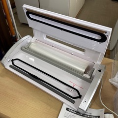 【超美品‼️】定価12,800円♪ 真空パックんプラス 真空パック機 真空容器付き 真空保存 食品長期保存 の画像