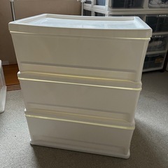 商談成立しました。
3段衣装ケース
