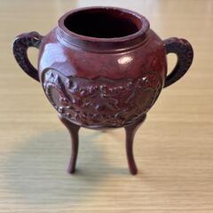 【良品】アンティーク風 三足香炉 赤茶色 彫刻入りの画像