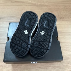 【美品】DC ハイカットスニーカー ブラック×迷彩柄　15.0cmの画像