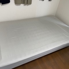 セミダブルベッド(脚付き)