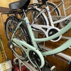 梅雨シーズン終わったけれど特価販売継続しておきますです。新車◆◆26インチ軽快車◆オートライト・変速付き・チャイルドシート対応モデルの画像
