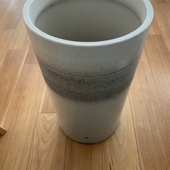 陶器傘立て