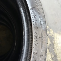 245/40ZR19 タイヤのみ