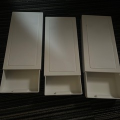 机の下に貼れる引き出しケースの画像