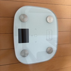2023年購入ELECOM HCS-FS03電子体重計