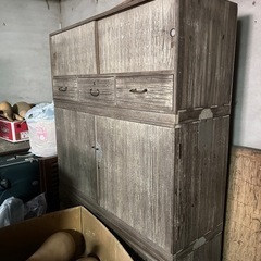木のタンス