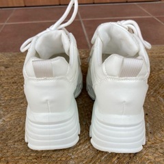 厚底スニーカーの画像
