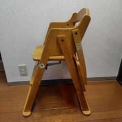 取引中　ダイニング　ハイチェアの画像