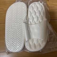 新品 スリッパ、サンダル 1足の画像