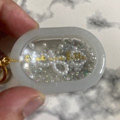 ④手作りレジンシャカシャカキーホルダーの画像