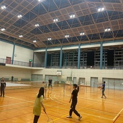 バドミントンやるよ🏸