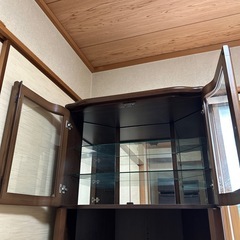 レトロなテレビ台の画像