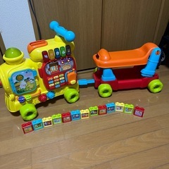 バイリンガル遊びも学びも！ウォーカー＆ライドABCトレイン トイ...