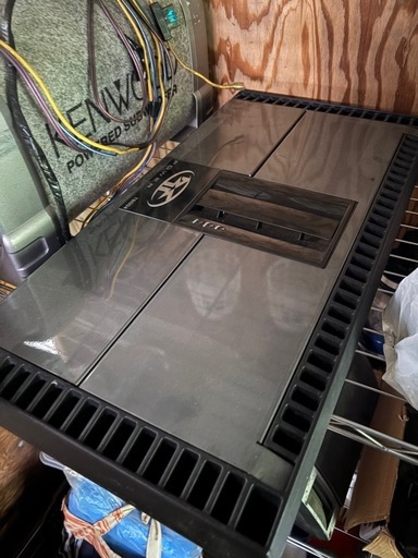 車用　オーディオ　アンプ