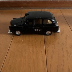 車のおもちゃ