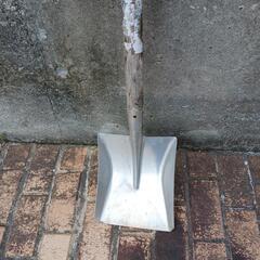 スコップ　雪降ろし　長さは107センチの画像