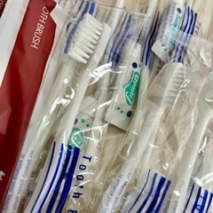 【新品未開封】歯ブラシ 20本セット 歯磨き粉付き④の画像