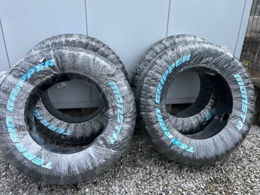 新品未使用ホワイトレタータイヤ