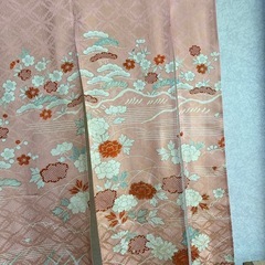 リメイク暖簾、着物、ピンク、花柄横〜130–丈〜104!
の画像