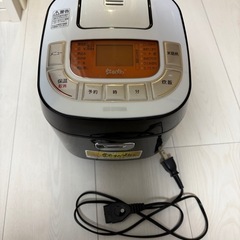炊飯器　アイリスオーヤマ　