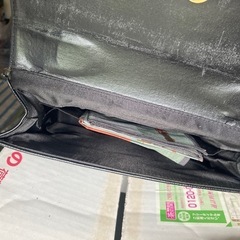 黒バッグの画像