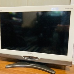 液晶テレビ SHARP 26インチ 2010年型 LC-26DE7