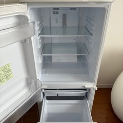 SHARP冷蔵庫の画像