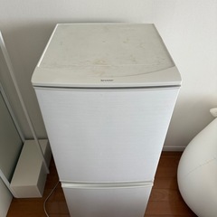 SHARP冷蔵庫の画像