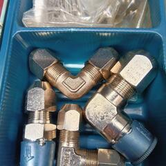 部品一式の画像