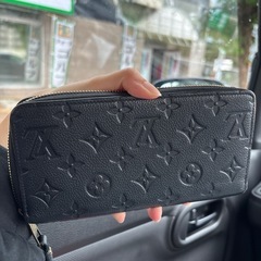 ヴィトン長財布 美品(今日取引できる方値引きします)