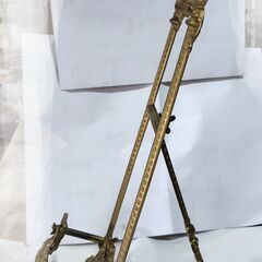 金属製イーゼルの画像