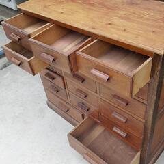 ヴィンテージ木製抽斗キャビネットの画像