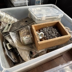 釘金具一色の画像