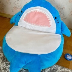 サメシャーク　クッションソファ