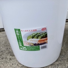 漬物容器　25リットル　新品　2個　蓋付
の画像