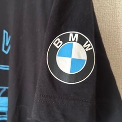 ユニクロのtシャツの画像