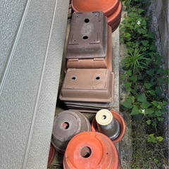 盆栽の鉢とか